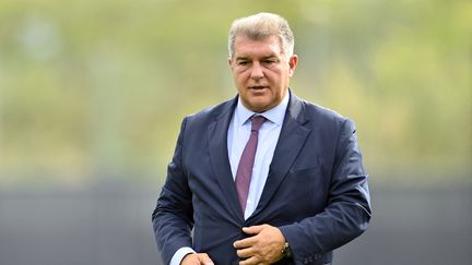 Joan Laporta, actuel président du Barça et président de 2003 à 2010, le 2 septembre 2023 sur le camp d'entraînement Sant Joan Despi, près de Barcelone. (PAU BARRENA / AFP)