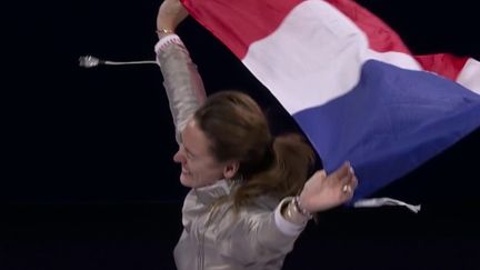 Deux Françaises ont remporté les médailles d’or et d’argent lors de l’épreuve du sabre féminin. Une soirée incroyable et historique pour l’équipe de France d’escrime.