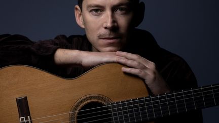 Le guitariste Thibault Cauvin à Paris, le 17 février 2023 (JOEL SAGET / AFP)