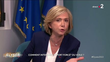 Valérie Pécresse fait "une proposition un peu audacieuse : utiliser les yachts des oligarques russes pour accueillir les réfugiés ukrainiens"'