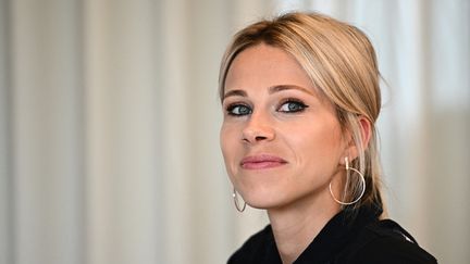 Marion Rousse lors d'une séance photo le 20 mai 2022. (ANNE-CHRISTINE POUJOULAT / AFP)