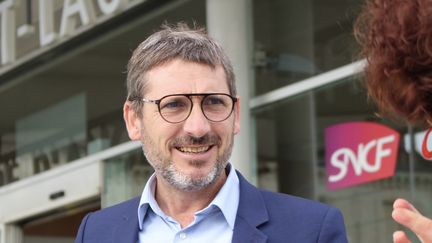 Matthieu Orphelin, candidat aux élections régionales dans les Pays de la Loire, le 22 juin 2021. (ROBIN PRUDENT / FRANCEINFO)