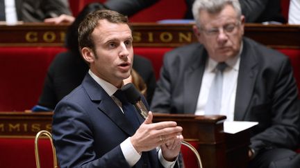 La ministre de l'Economie Emmanuel Macron &agrave; l'Assembl&eacute;e nationale, le 27 janvier 2015. (BERTRAND GUAY / AFP)