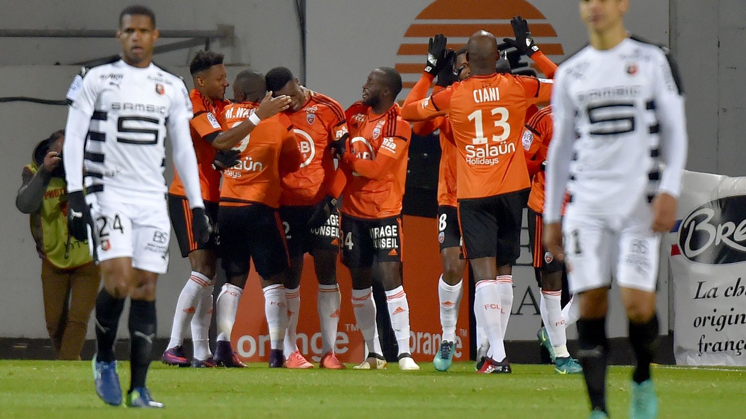 Ligue 1 : Lorient remporte le derby face à Rennes