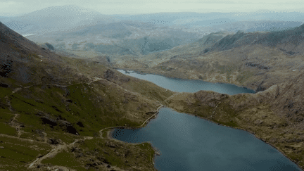 Au Pays de Galles, le parc de Snowdonia est situé sur des terres de légende, chargées d’histoire. Pour les amoureux de la nature, c’est absolument fantastique.