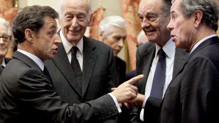 Nicolas Sarkozy, Valéry Giscard d'Estaing, Jacques Chirac et Jean-Louis Debré (mars 2011) (CHARLES PLATIAU / POOL / AFP)