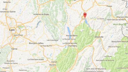 La scène a eu lieu devant une discothèque de la ville d'Annecy, dimanche 22 juillet (CAPTURE ECRAN GOOGLE MAPS)