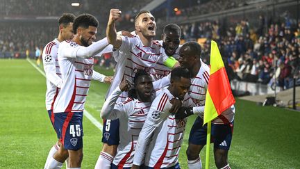 Les Brestois célèbrent leur premier but face au Sparta Prague en Ligue des champions, le 6 novembre 2024. (VINCENT MICHEL / MAXPPP)