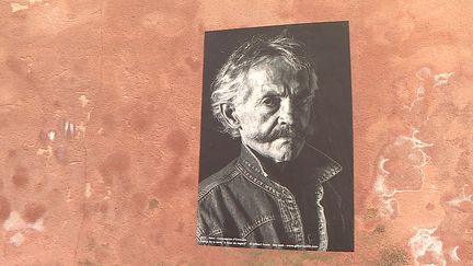 "Au fil des rues - Un autre regard sur nos façades", exposition photo à ciel ouvert dans les rues de Pujaut (Gard) (France 3 Occitanie)