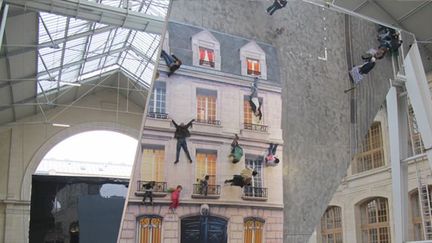 &quot;Bâtiment&quot;, installation de LEANDRO ERLICH
 (Laurence Houot-Remy)