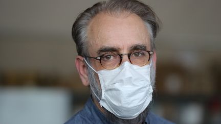 Le professeur Denis Malvy, infectiologue, membre du conseil scientifique et chef du service des maladies infectieuses et tropicales de CHU de Bordeaux, le 16 avril 2020. (FABIEN COTTEREAU / MAXPPP)