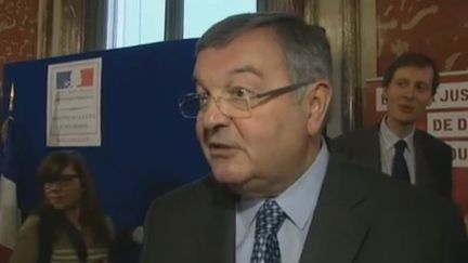 Michel Mercier, &agrave; Paris, le 18 janvier 2012. (DOMINIQUE MARI, STEVEN PICHAVANT / FRANCE 3)