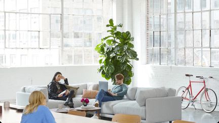 Un espace de coworkins chez un particulier. (Desk.communauty)