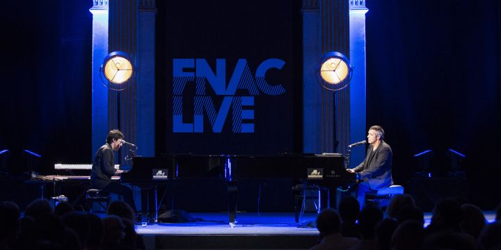 Benjamin Constant et Julien Clerc en concert à l'Hôtel de ville de Paris au Fnac Live 2017.
 (Sarah Bastin)