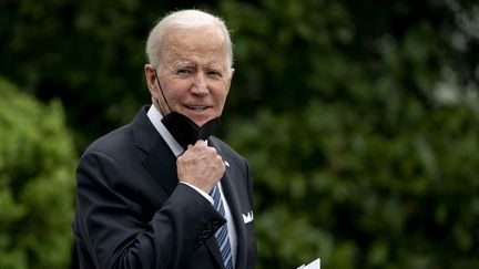 Joe Biden à la Maison Blanche, à Washington, le 1er mai 2022. (STEFANI REYNOLDS / AFP)