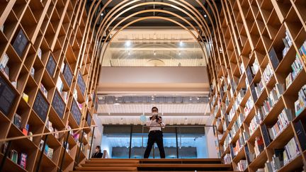 La Maison internationale de la littérature de Waseda, connue sous le nom de bibliothèque Haruki Murakami, à l'université de Waseda à Tokyo, le 22 septembre 2021. (PHILIP FONG / AFP)