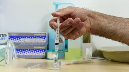 Vaccin contre le Covid-19 : les enseignants de plus de 55 ans devenus public prioritaire