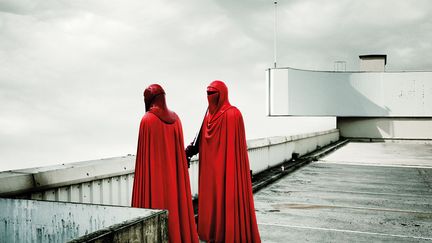 Red Guards, Paris, 2005. (CEDRIC DELSAUX / EDITIONS XAVIER BARRAL)