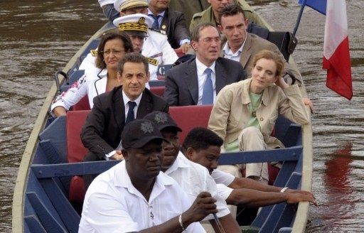 NKM avec Nicolas Sarkozy en Guyane (PHILIPPE WOJAZER / POOL / AFP)