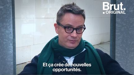 Le cinéaste Nicolas Winding Refn, qui a entre autres réalisé "Drive" avec Ryan Gosling, met en avant les évolutions numériques qui façonnent le cinéma d'aujourd'hui.&nbsp; (BRUT)