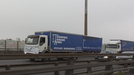 &nbsp; (Manifestation de routiers en Ile-de-France en 2013 contre l'écotaxe © Maxppp)