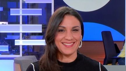 Le JT de franceinfo soir du mardi 29 novembre présenté par Alexandra Uzan sur franceinfo est consultable en ligne en replay pour voir et revoir ce journal télévisé qui décrypte l'actualité. Retrouvez les dernières infos de la semaine, les grands reportages, les interviews et les explications de la rédaction sur toute l’actualité nationale et internationale. (FRANCEINFO)