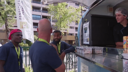 Solidarité : un food-truck au cœur d’un Ehpad ouvert au public (FRANCE 2)