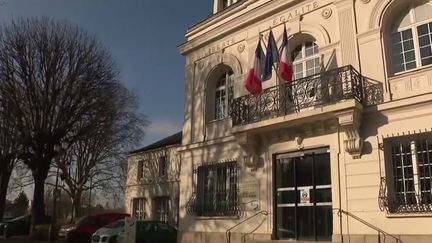 Présidentielle 2022 : des consultations citoyennes pour les parrainages de maires (FRANCE 2)