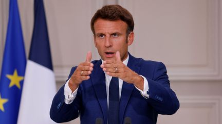 Emmanuel Macron lors d'une conférence de presse, le 5 septembre 2022, à l'Elysée, à Paris.&nbsp; (LUDOVIC MARIN / AFP)