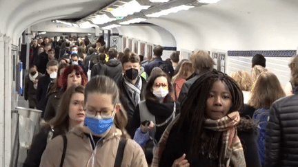 À l’été 2024, 15 millions de spectateurs sont attendus à Paris pour les Jeux olympiques. À quelques mois du coup d’envoi, Anne Hidalgo prévient que les transports ne seront pas prêts à temps. Qu’en est-il ?