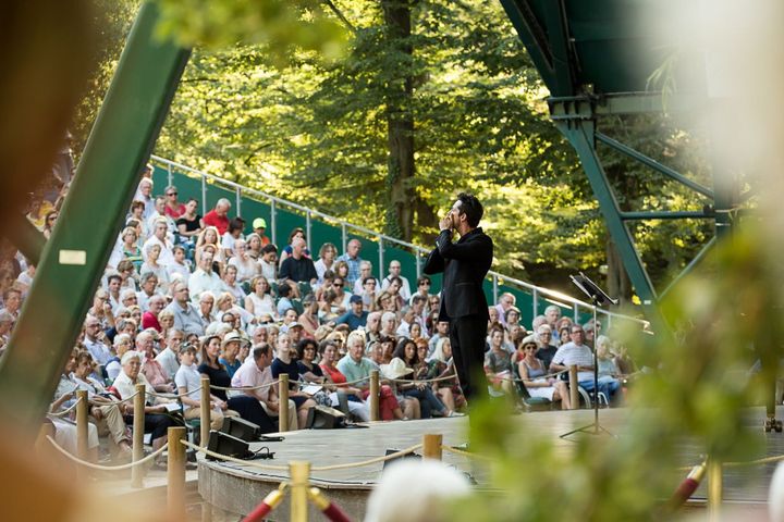 "La Symphonie des oiseaux" - Johnny Rasse - Parc du Château de Florans
 (Christophe Grémiot)