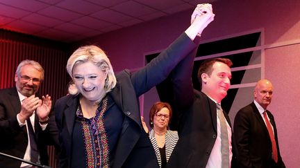 Marine Le Pen et Florian Philippot, le 25 novembre, à Hayange (Moselle). (FRANCOIS NASCIMBENI / AFP)