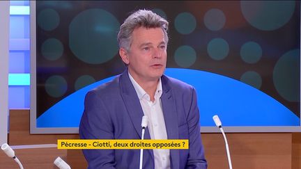 Le candidat du Parti communiste français à l'élection présidentielle de 2022, Fabien Roussel, jeudi 2 décembre sur franceinfo (FRANCEINFO)