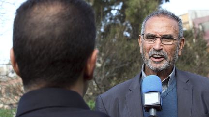 Mohamed Benalel Merah, p&egrave;re de Mohamed Merah, s'exprime &agrave; la t&eacute;l&eacute;vision, en Alg&eacute;rie, le 28 mars 2012. (MAXPPP)