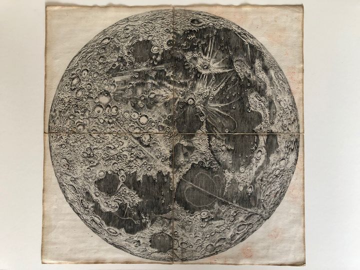 Première carte de la Lune, réalisée par&nbsp;Jean-Dominique Cassini, au XVIIe siècle. (MATTHIEU MONDOLONI/ RADIOFRANCE)