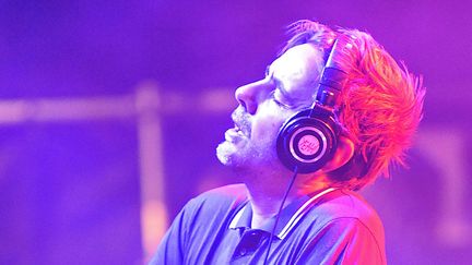 Laurent Garnier aux platines, à Sète au 10e Worldwide Festival de son ami Gilles Peterson, en juillet 2015.
 (Vincent Damourette / Sipa)