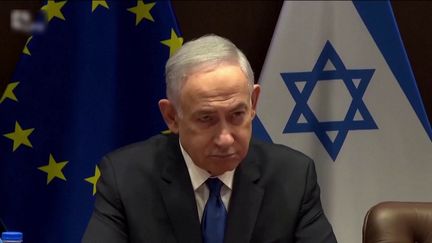 Israël : Benyamin Netanyahu garde le cap malgré les critiques (Franceinfo)