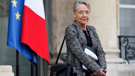 La Première ministre Elisabeth Borne, le 15 février 2023 à l'Elysée, à Paris. (LUDOVIC MARIN / AFP)