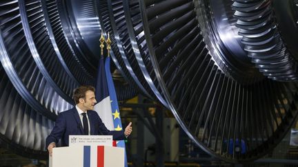 Emmanuel Macron, le 10 février 2022, à Belfort. (JEAN-FRANCOIS BADIAS / POOL)