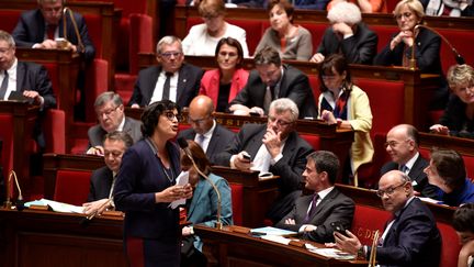 La ministre du Travail, Myriam El Khomri, durant une séance de questions au gouvernement à l'Assemblée nationale, à Paris, le 11 mai 2016. (MARTIN BUREAU / AFP)