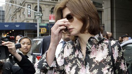 Linda Evangelista fait la tronche. Le p&egrave;re de son fils, le milliardaire Fran&ccedil;ois-Henri Pinault refuse de lui verser une pension alimentaire mensuelle de 35 000 euros. Quel rat! (FRANK FRANKLIN II / AP / SIPA)