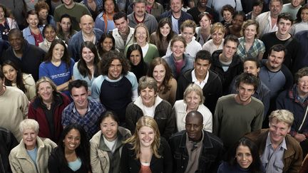 Une foule souriante. (Photo d'illustration) (RYAN MCVAY / THE IMAGE BANK RF)