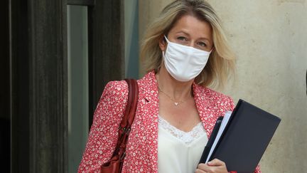 La ministre de la Transition écologique, Barbara Pompili, à la sortie du conseil des ministres, à l'Elysée, le 3 septembre 2020. (LUDOVIC MARIN / AFP)