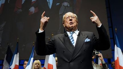 Jean-Marie Le Pen en campagne lors des régionales de 2010 (AFP)