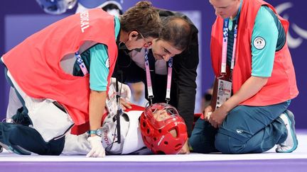 Le Français Bopha Kong a été victime d'une rupture des ligaments croisés, lors de son combat face au Thaïlandais Thanwa Kaenkham, en combat de repêchage des Jeux paralympiques de Paris.