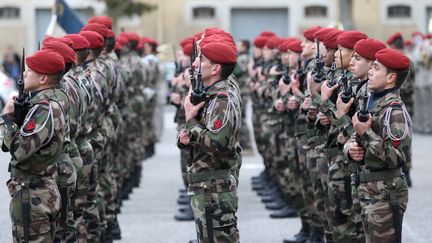 Des militaires du 3e r&eacute;giment de parachutistes d'infanterie de marine, &agrave; Carcassonne (Aude), le 15 novembre 2013. (ALAIN ROBERT / APERCU / SIPA)