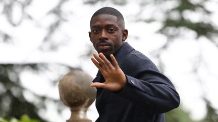 Ousmane Dembélé arrivant à Clairefontaine avant l'Euro 2024, le 29 mai. (FRANCK FIFE / AFP)