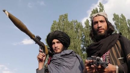 Afghanistan : l'avancée des talibans poussent des soldats à fuir au Tadjikistan