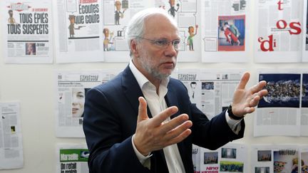 Laurent Joffrin dans les locaux du journal Libération à Paris, le 21 mai 2015. (FRANCOIS GUILLOT / AFP)