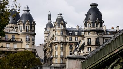 Immeubles haussmanniens du 16e arrondissement du quartier de Passy, à Paris. (VINCENT ISORE / MAXPPP)